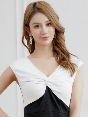 画像4: [送料無料][GINZA COUTURE]ホワイト×ブラック・バイカラー・バストギャザー・Vネック・バックスリット・ストレッチ・シンプル・ノースリーブ・タイト・膝丈・ミディアムドレス・ワンピース[即日発送][大きいサイズあり]