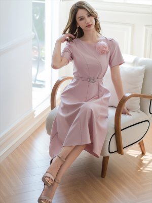 画像6: [送料無料][GINZA COUTURE]ピンク・レッド・ホワイト・半袖・シンプル・コサージュ・Ａライン・ミディアムドレス・ワンピース[即日発送][大きいサイズあり]