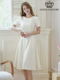 [送料無料][GINZA COUTURE]ホワイト・レッド・ピンク・半袖・シンプル・コサージュ・Ａライン・ミディアムドレス・ワンピース[即日発送][大きいサイズあり]