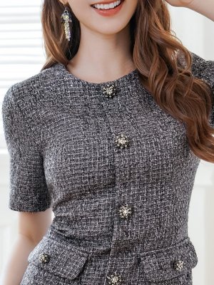 画像4: [送料無料][GINZA COUTURE]グレー・ワインレッド・半袖・ツイード・タイト・フロントポケット・ポイントボタン・ミディアムドレス・ワンピース[即日発送][大きいサイズあり]