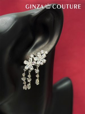 画像1: [ジュエリー][ピアス]シルバー×クリア・フラワーモチーフ・ビジュー・揺れる・キラキラ・スタッドピアス[即日発送]