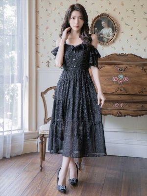 画像6: [送料無料][SETTAN]ブラック・フリル・飾りボタン・ラメ総レース・Aライン・オープンショルダー・ミディアムドレス・ワンピース[即日発送][大きいサイズあり]