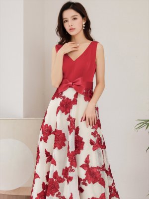 画像4: [送料無料][SETTAN]レッド・ブラック・立体刺繍・フラワー・ウエストリボン・スピンドル・ノースリーブ・Aライン・Vネック・ロングドレス[即日発送][大きいサイズあり]