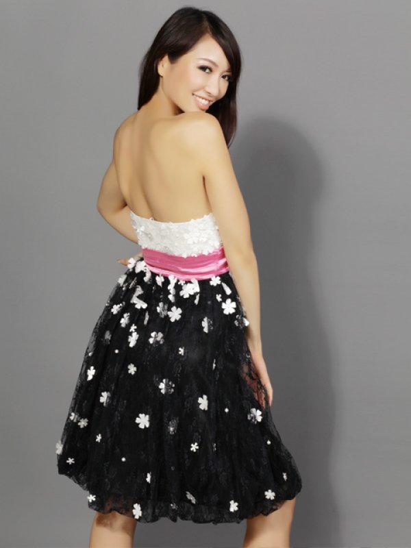 画像4: [送料無料][ERUKEI]ピンク×ホワイト・ホワイト×ブラック・ベア・レース・フラワー・スパンコール・Aライン・ミニドレス・ワンピース[即日発送] (4)
