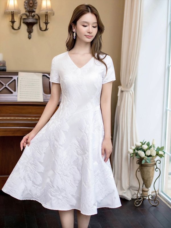 画像10: [送料無料][GINZA COUTURE]ブルー・ホワイト・イエロー・花柄・ジャガード・切り替え・Aライン・半袖・ミディアムドレス・ワンピース[即日発送][大きいサイズあり] (10)