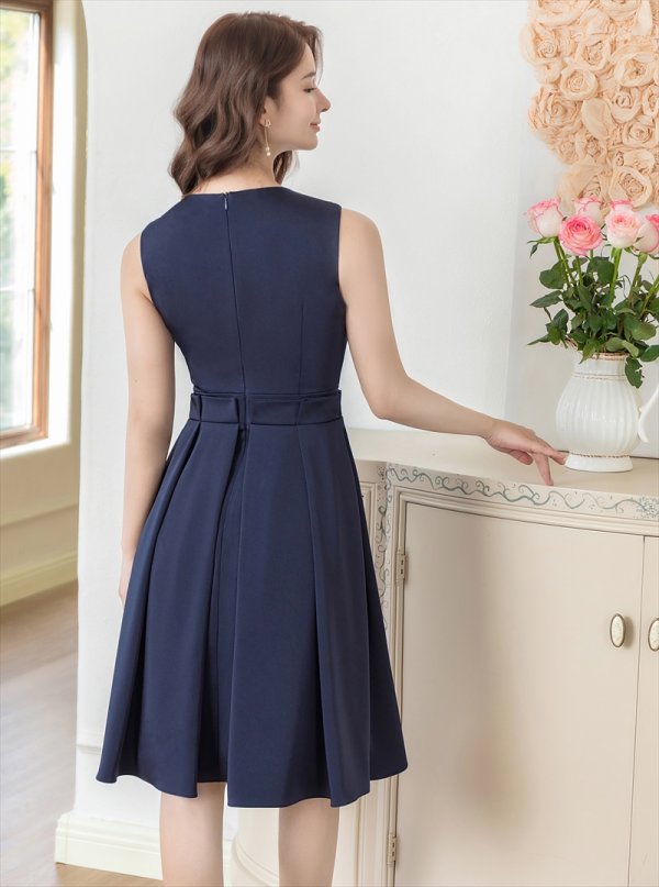 画像3: [送料無料][GINZA COUTURE]ネイビー・ホワイト・ノースリーブ・タック・プリーツ・Aライン・ミディアムドレス・ワンピース[即日発送][大きいサイズあり] (3)