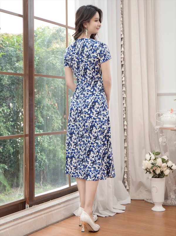 画像4: [送料無料][GINZA COUTURE]ホワイト×ブルー・ブラック×ブルー・半袖・プリント・Aライン・ミディアムドレス・ワンピース[即日発送][大きいサイズあり] (4)