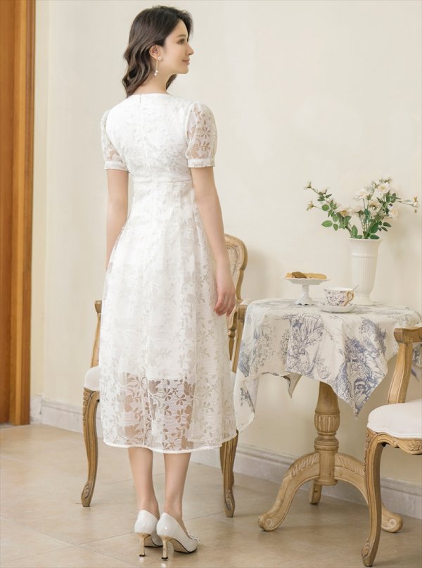 画像3: [送料無料][GINZA COUTURE]ホワイト・総レース・金糸・上品・Vネック・半袖・Aライン・ミディアムドレス・ ワンピース[即日発送][大きいサイズあり] (3)
