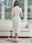 画像3: [送料無料][GINZA COUTURE]ホワイト・総レース・半袖・ロールカラー・ビジューボタン・フェイクポケット・タイト・ミディアムドレス・ワンピース[即日発送][大きいサイズあり] (3)