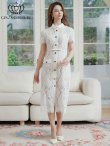 画像5: [送料無料][GINZA COUTURE]ホワイト・総レース・半袖・ロールカラー・ビジューボタン・フェイクポケット・タイト・ミディアムドレス・ワンピース[即日発送][大きいサイズあり] (5)