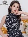 画像4: [送料無料][GINZA COUTURE]ブラック×ホワイト・ホワイト・ロイヤルブルー・花柄・プリント・首元フリル・ウエストマーク・アメリカンスリーブ・ティアード・Aライン・ミニドレス・ワンピース[即日発送][大きいサイズあり] (4)