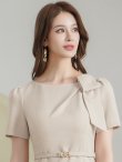 画像4: [送料無料][GINZA COUTURE]ベージュ・ネイビー・ワンカラー・シンプル・半袖・ベルト付き・タイト・膝丈・ミディアムドレス・ワンピース[即日発送][大きいサイズあり] (4)