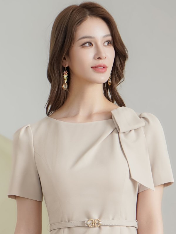 画像4: [送料無料][GINZA COUTURE]ベージュ・ネイビー・ワンカラー・シンプル・半袖・ベルト付き・タイト・膝丈・ミディアムドレス・ワンピース[即日発送][大きいサイズあり] (4)