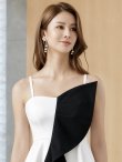 画像4: [送料無料][GINZA COUTURE]ホワイト×ブラック・バイカラー・アシンメトリー・変形・キャミソール・フリル・ペプラム・タイト・ミニドレス・ワンピース[即日発送][大きいサイズあり] (4)