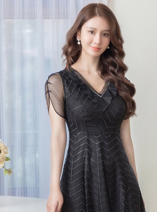 画像5: [送料無料][GINZA COUTURE]ブラック・ホワイト・ワインレッド・ピンク・総レース・ラインストーン・Vネック・半袖・ハイウエスト・Aライン・ミディアムドレス・ワンピース[即日発送][大きいサイズあり] (5)