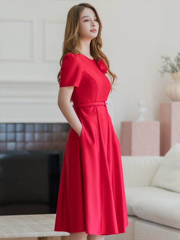 画像8: [送料無料][GINZA COUTURE]ホワイト・レッド・ピンク・半袖・シンプル・コサージュ・Ａライン・ミディアムドレス・ワンピース[即日発送][大きいサイズあり] (8)