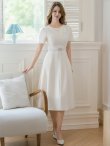 画像18: [送料無料][GINZA COUTURE]レッド・ピンク・ホワイト・半袖・シンプル・コサージュ・Ａライン・ミディアムドレス・ワンピース[即日発送][大きいサイズあり] (18)