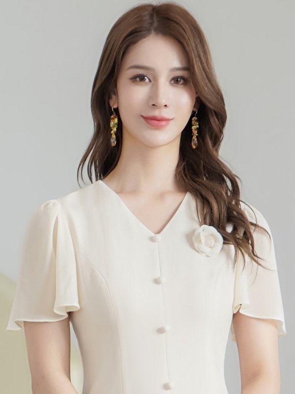 画像4: [送料無料][GINZA COUTURE]アイボリー・ブラック・ピンク・ワンカラー・フリルスリーブ・Vネック・フラワーコサージュ・ボタン・裾プリーツ・Aライン・ミニドレス・ワンピース[即日発送][大きいサイズあり] (4)