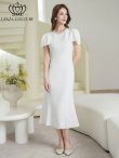 画像1: [送料無料][GINZA COUTURE]ホワイト・ブラック・ワンカラー・シンプル・肩リボン・ラインストーン・タイト・マーメイド・ミディアムドレス・ワンピース[即日発送][大きいサイズあり] (1)