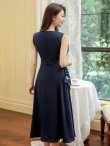 画像17: [送料無料][GINZA COUTURE]レッド・ホワイト・ブラック・ネイビー・スカーフポイント・ノースリーブ・Aライン・無地・ミディアムドレス・ワンピース[即日発送][大きいサイズあり] (17)