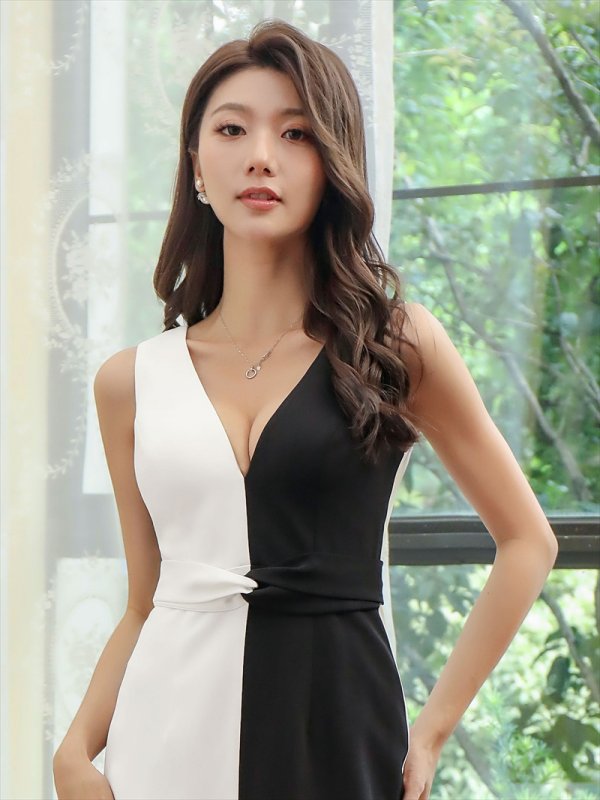 画像10: [送料無料][ERUKEI]ホワイト×ベージュ・ホワイト×ブラック・バイカラー・シンプル・Vネック・ノースリーブ・タイト・ミディアムドレス・ワンピース[即日発送][大きいサイズあり] (10)