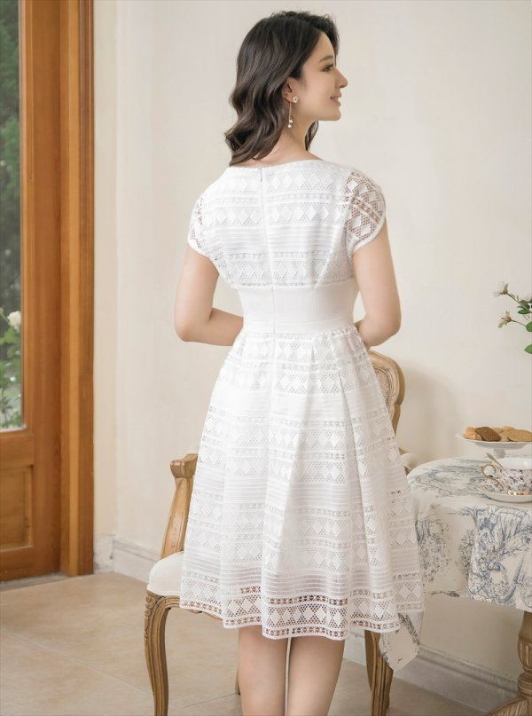 画像4: [送料無料][ERUKEI]ホワイト・ピンク・ネイビー・フレンチスリーブ・ケミカルレース・Ａライン・ミディアムドレス・ワンピース[即日発送][大きいサイズあり] (4)