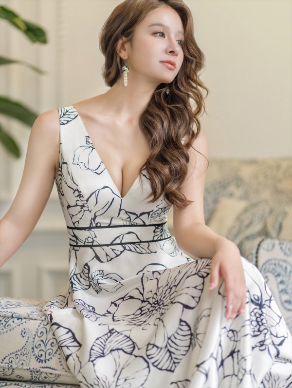 画像4: [送料無料][ERUKEI]ホワイト×ブラック・ベージュ×イエロー・スピンドル・ノースリーブ・フラワープリント・Vネック・ロングドレス[即日発送][大きいサイズあり] (4)