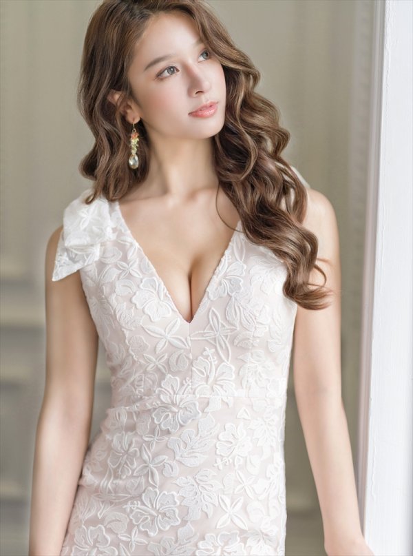 画像4: [送料無料][ERUKEI]ホワイト・ベージュ・肩リボン・総レース・ハイビスカス柄・ノースリーブ・Vネック・タイト・ミディアムドレス・ワンピース[即日発送][大きいサイズあり] (4)