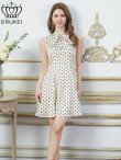 画像1: [送料無料][ERUKEI]アイボリー×ブラック・ピンク×ブラック・ドット・ノースリーブ・プチハイネック・リボン・Aライン・ミニドレス・ワンピース[即日発送][大きいサイズあり] (1)