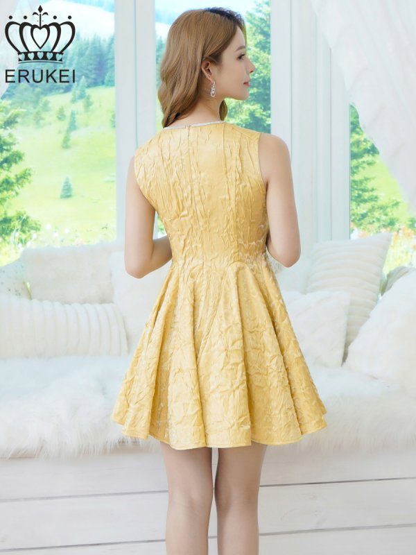 画像3: [送料無料][ERUKEI]イエロー・ホワイト・ワインレッド・ワンカラー・シャイニーサテン・シワ加工・ネックビジュー・シンプル・ノースリーブ・フレア・Aライン・ミニドレス・ワンピース[即日発送][大きいサイズあり] (3)