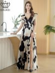 画像5: [送料無料][ERUKEI]ブラック×ホワイト・抽象柄・プリント・サテン・フリルスリーブ・Vネック・タック・ベルト風・スリット・Aライン・ロングドレス[即日発送][大きいサイズあり] (5)