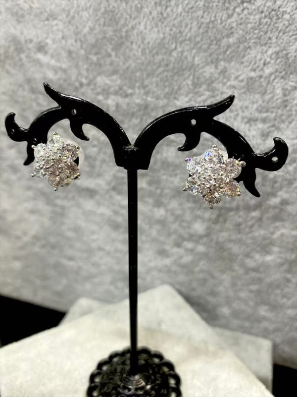 画像2: [ジュエリー][イヤリング]シルバー・クリアストーン・ビジュー・フラワーモチーフ・イヤリング[即日発送] (2)