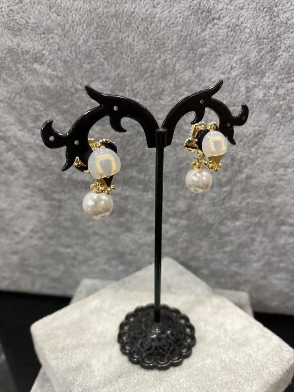 画像3: [ジュエリー][イヤリング]ゴールド×ブラック・ゴールド×ホワイト・フラワーモチーフ・ラインストーン・パール・イヤリング[即日発送] (3)