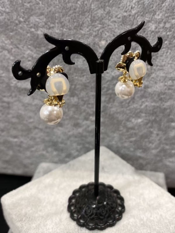 画像7: [ジュエリー][イヤリング]ゴールド×ブラック・ゴールド×ホワイト・フラワーモチーフ・ラインストーン・パール・イヤリング[即日発送] (7)