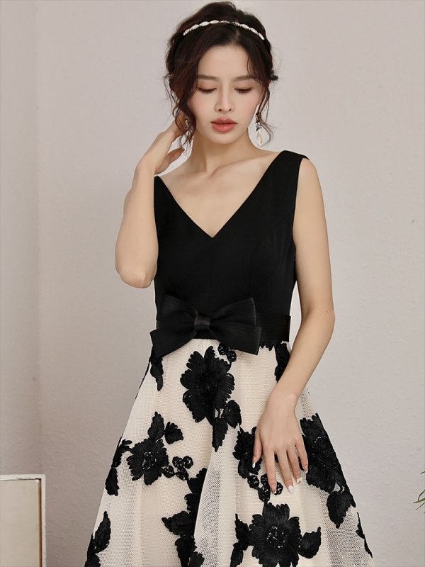 画像4: [送料無料][SETTAN]ブラック・レッド・立体刺繍・フラワー・ウエストリボン・スピンドル・ノースリーブ・Aライン・Vネック・ロングドレス[即日発送][大きいサイズあり] (4)