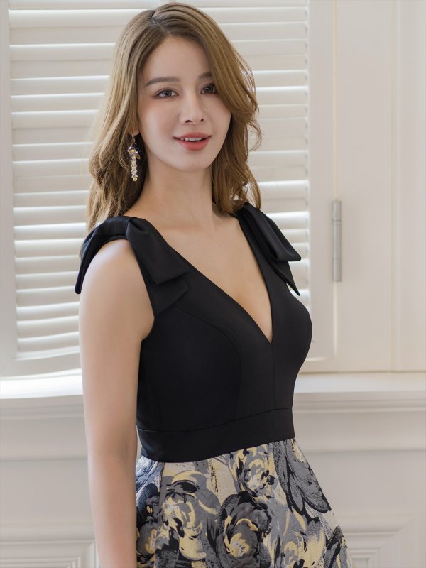 画像4: [送料無料][SETTAN]ブラック×グレー・花柄・リボン・ジャガード・切替・Vネック・ノースリーブ・Aライン・ロングドレス[即日発送][大きいサイズあり] (4)