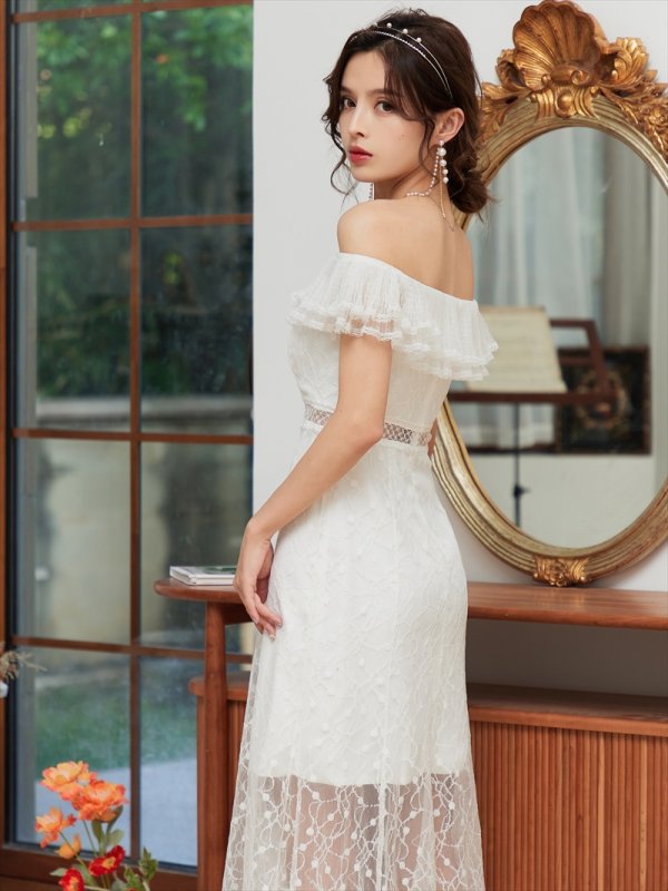 画像2: [送料無料][SETTAN]ホワイト・ブラック・総レース・リボンビジュー・オフショルダー・キャミソール・Aライン・ミディアムドレス・ワンピース[即日発送][大きいサイズあり] (2)